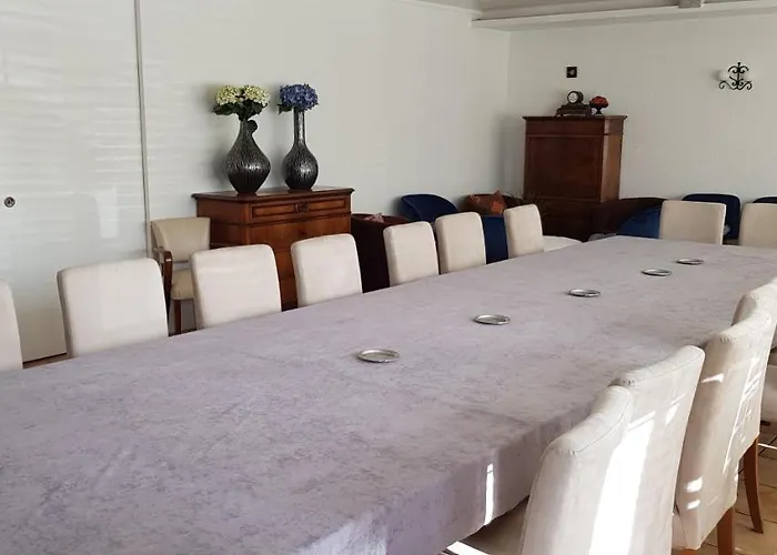 Le Отель Бельмон-сюр-Лозанн